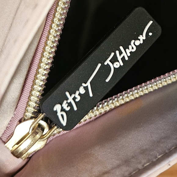 Betsey Johnson Skull insulated lunch tote - Picture 5 of 6